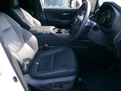 صورة 10 لـ 2024 Toyota LAND CRUISER 300