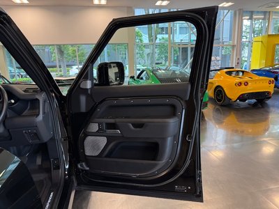 صورة مصغرة 10 لـ 2023 LAND Rover DEFENDER