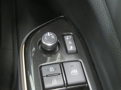 2023 Toyota CROWN SPORT thumbnail 17