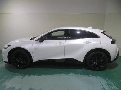 2023 Toyota CROWN SPORT photo 2