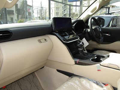 2025 Toyota LAND CRUISER 300 — фото 12