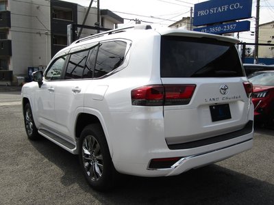 2025 Toyota LAND CRUISER 300 — фото 4