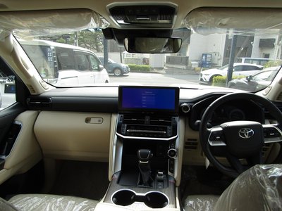 2025 Toyota LAND CRUISER 300 — фото 17