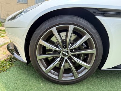 صورة 41 لـ 2019 Aston Martin DB11 VOLANTE