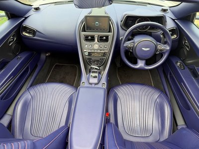 صورة 55 لـ 2019 Aston Martin DB11 VOLANTE