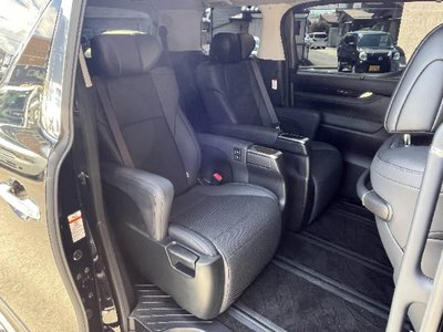 2021 Toyota ALPHARD — фото 8