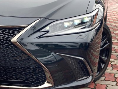 2022 Lexus ES photo 12