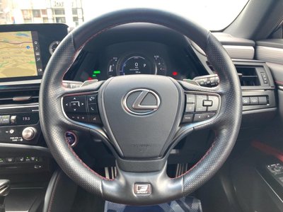 2022 Lexus ES photo 11