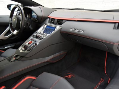 2019 Lamborghini AVENTADOR — миниатюра 10