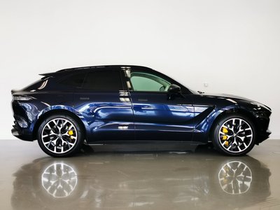 2021 Aston Martin DBX — фото 31