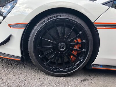 2020 Mclaren 620R 照片 15