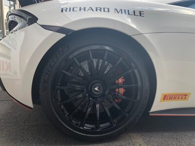 2020 Mclaren 620R 照片 16