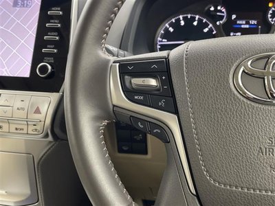 صورة 12 لـ 2023 Toyota LAND CRUISER PRADO