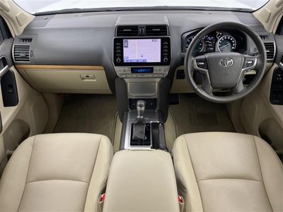 صورة 3 لـ 2023 Toyota LAND CRUISER PRADO