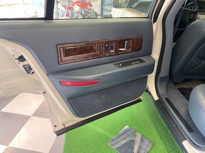 1999 Cadillac BROUGHAM thumbnail 32