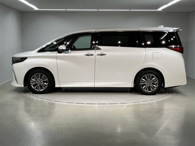 2024 Toyota ALPHARD photo 3