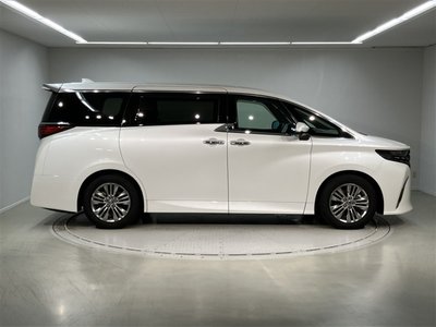 2024 Toyota ALPHARD photo 4