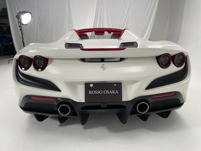 صورة 10 لـ 2022 Ferrari F8 SPIDER