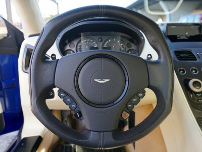 2014 Aston Martin VANQUISH — фото 32