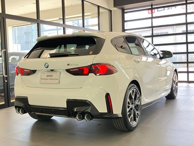 2026 BMW 1 SERIES photo 11
