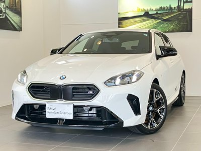2026 BMW 1 SERIES photo 1