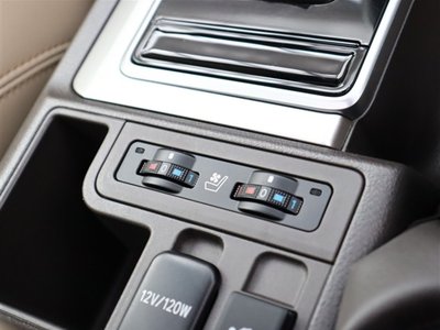 2023 Toyota LAND CRUISER PRADO photo 13
