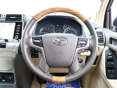 2023 Toyota LAND CRUISER PRADO thumbnail 37