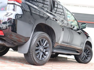 2023 Toyota LAND CRUISER PRADO thumbnail 30
