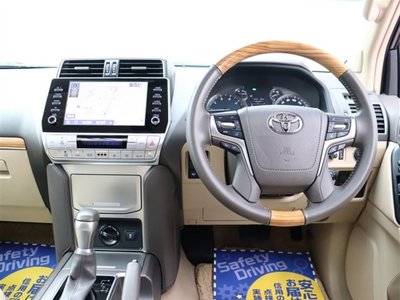 2023 Toyota LAND CRUISER PRADO thumbnail 36
