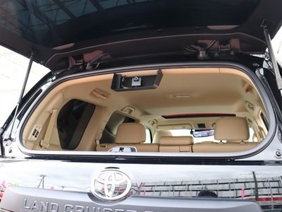 2023 Toyota LAND CRUISER PRADO thumbnail 45