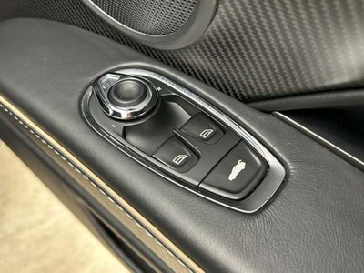 صورة 40 لـ 2021 Aston Martin DBS SUPERLEGGERA