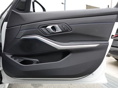 صورة مصغرة 33 لـ 2026 BMW 3 SERIES