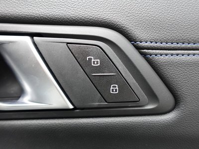 صورة مصغرة 34 لـ 2026 BMW 3 SERIES