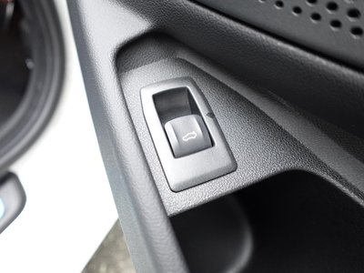 صورة مصغرة 37 لـ 2026 BMW 3 SERIES