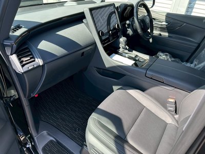 صورة 37 لـ 2025 Toyota ALPHARD