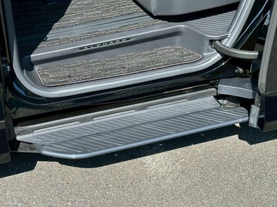 صورة 48 لـ 2025 Toyota ALPHARD