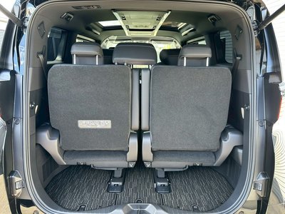 صورة 60 لـ 2025 Toyota ALPHARD