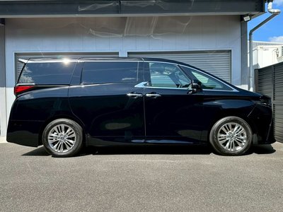 صورة 8 لـ 2025 Toyota ALPHARD