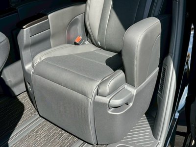 صورة 47 لـ 2025 Toyota ALPHARD