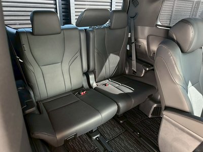 صورة 49 لـ 2025 Toyota ALPHARD