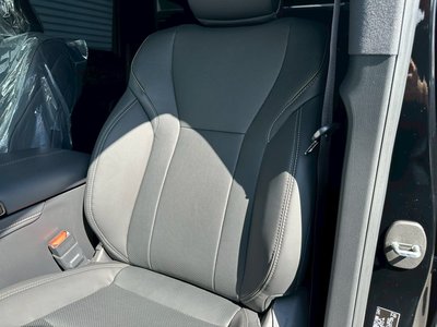 صورة 40 لـ 2025 Toyota ALPHARD