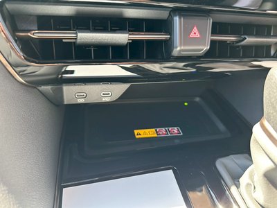 صورة 31 لـ 2025 Toyota ALPHARD