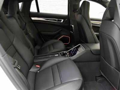 صورة مصغرة 15 لـ 2018 Porsche PANAMERA