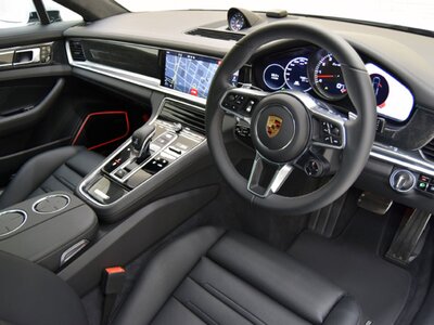 صورة مصغرة 11 لـ 2018 Porsche PANAMERA
