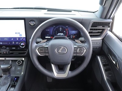 2025 Lexus GX — фото 16