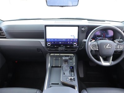 2025 Lexus GX — фото 6