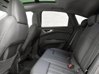صورة 12 لـ 2025 AUDI Q4 SPORTBACK E-TRON