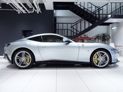 صورة 21 لـ 2021 Ferrari ROMA