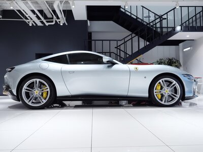 صورة 44 لـ 2021 Ferrari ROMA