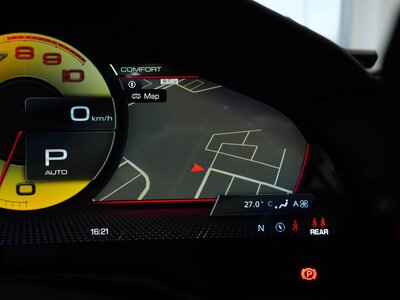 صورة 124 لـ 2021 Ferrari ROMA